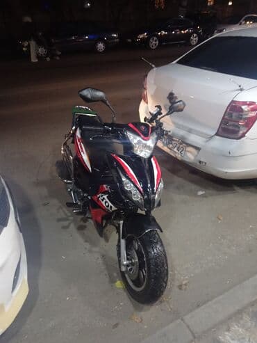 Mopedlər,skuterlər: Sport üslubunda şəhər skuter/moped Texniki və dizayn xüsusiyyətləri — 3