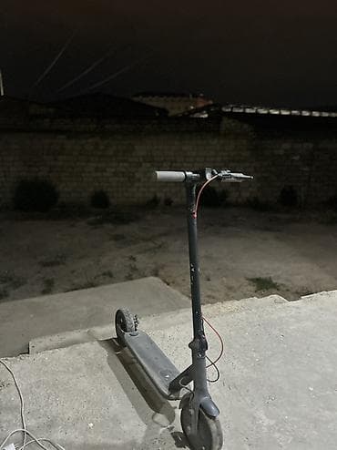Elektrik skuteri 50 aznliq xerci var cox ucuz satiram tecili pul — 2