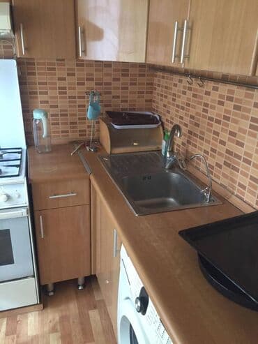 ramanı evlər: Yasamal r-da, 158 N-li məktəbin və «Uç Taс» (Три Корона) yaxınlıqda — 3