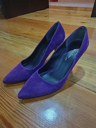 a klas: Bənövşəyi rəngli qadın tufliləri - Model: klassik “pointed-toe” (iti — 1