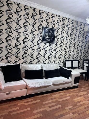 piano şəkilləri: Satılır: Qonaq otağı mebel dəsti Tərkib: - Ağ-qara rəng çalarlarında — 1