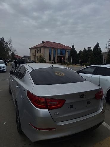 koreyadan avtomobil sayti: Kia K5 (Optima) sedan – gümüşü rəng - Korpusu aerodinamik xətlərə — 2