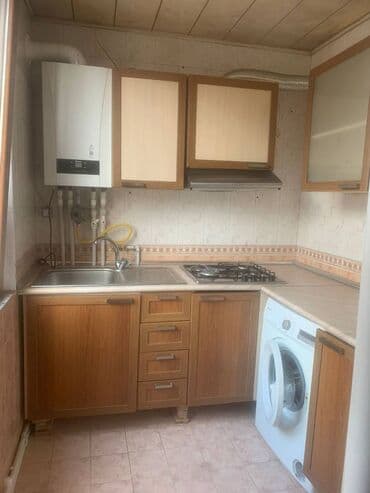 insacilarda kiraye evler: Nəsimi rayonu,Əcəmi metrosunun düz çıxışında.5 mərtəbəli binanın,,4cü — 5