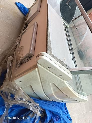 xacmaz soyuducu: Soyuducu vitrin – 2 qapılı, ön hissəsi panoramik şüşəli - Növ — 3