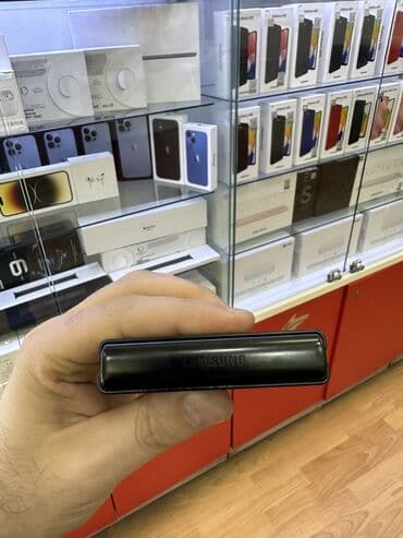 samsung fold 3 qiymeti: Samsung Galaxy Z Flip 3, 256 GB, rəng - Qara, Zəmanət — 7