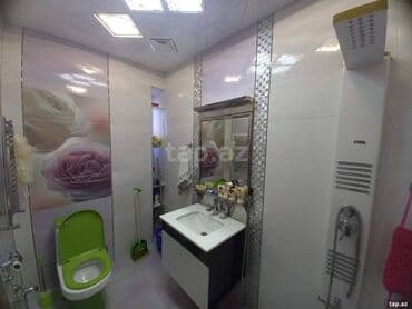 bina az musfiq qesebesi kohne tikili: İnşaatçılarda 20 mərtəbəli binanın 14 cü mərtəbəsində yerləşən,ümumi — 8