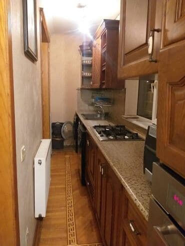 bine atciliqda kiraye ev: Xətai rayonu,Xətai metrosu,Ali məhkəmə yanında,5 mərtəbənin,1-ci — 8