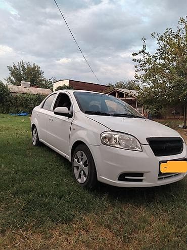 santa fe 2008: Chevrolet Aveo: 1.4 l | 2010 il 263000 km Sedan — 1