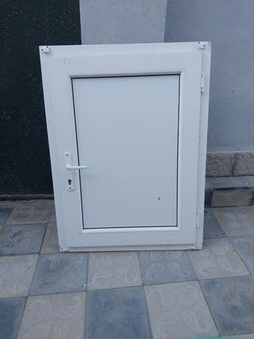 plastik pencere usta: Eni 89,hundurluyu 119sm. qapinin setkasida var — 1