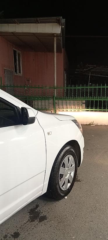 Chevrolet: Chevrolet Cobalt: 1.5 l | 2024 il 98000 km Sedan — 5