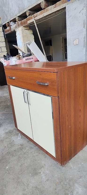 İkinəfərlik çarpayı, Komod