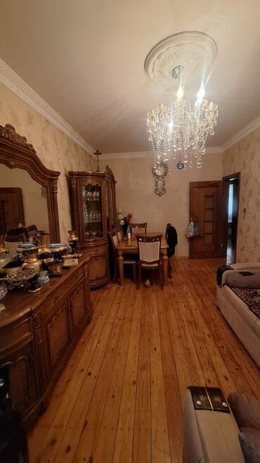 kirayə xalqlar: Mənzil — 3-ci mərtəbə, giriş qapısı 167 nömrəli mənzilə açılır. Geniş — 5