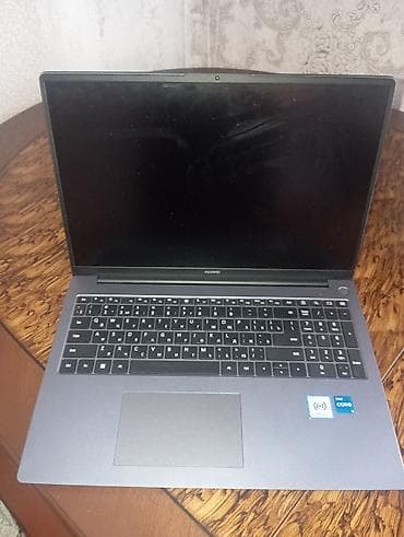 Huawei noutbuk - Model: Huawei (MateBook seriyası ola bilər) - Ekran