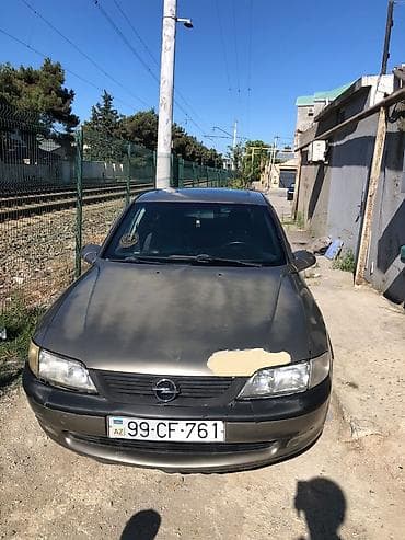 Opel Vectra: 2 l | 1997 il 337000 km Sedan — 6