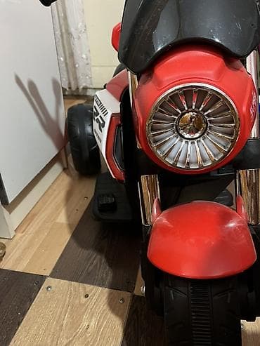 Uşaq üçün elektrik maşınları: Uşaq üçün elektrikli üçtəkərli moto Uşaqlar üçün evdə və həyətində — 4