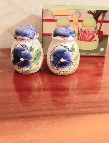 Keramika materialdan üzəri mavi gül naxışlı duzqabılar 2 əd. Yenidir