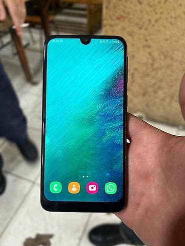 Samsung Galaxy A40, 64 ГБ, цвет - Черный, Отпечаток пальца