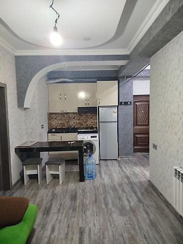 pirşağı ev: 3 otaqlı studiya mənzil.her bir şeraiti var.ev Xırdalandadi.ev — 1