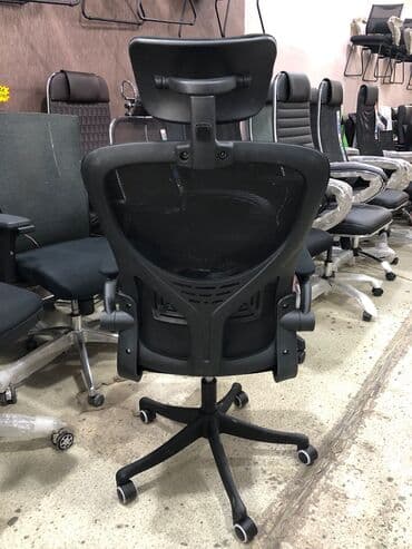 офисные кресла: Новый, С колесиками, Рукояти регулируются, Ткань — 3