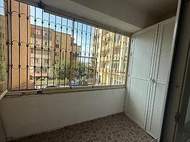 İnşaatçılar metrosuna yaxın, 16 mərtəbənin 3 cü mərtəbəsi,3 otaqlı — 8