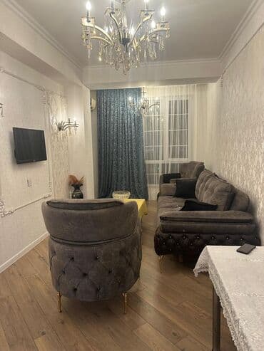 Zərif klassik üslubda tam mebelləşdirilmiş qonaq otağı dəsti - Divan