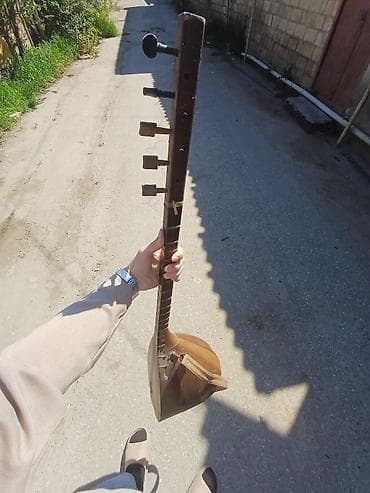 saz aletleri: Balaban/saz tipli ənənəvi simli musiqi aləti - Korpus: armud formalı — 1