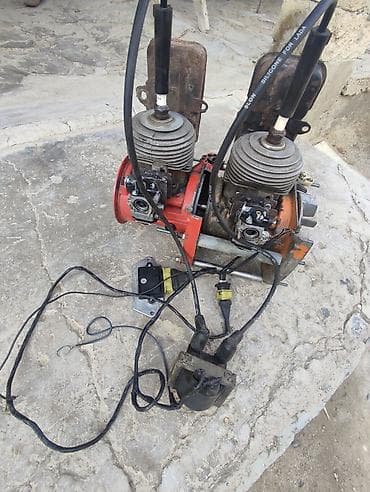 generator 8 kva: İki silindrli, hava ilə soyuyan mühərrik bloku satılır. Şəkillərdə — 2