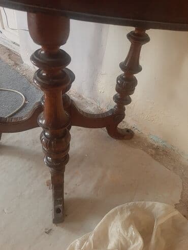 köhnə qədim gədim sovet davet stol stul mebel: Antikvar stol satilir 100 yawi var — 3