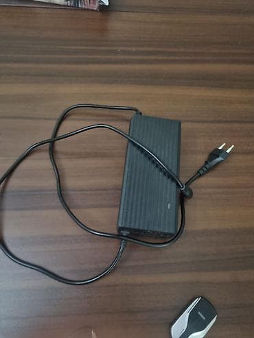 qaz 31 105: Elektrikli skuter – güclü, oturacaqlı model Xüsusiyyətlər:Skuter tam — 3