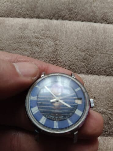 Sərt disklər (HDD): Vostok qol saatı
Qədimi saat
Antikvar. 
İşlıkdir — 2