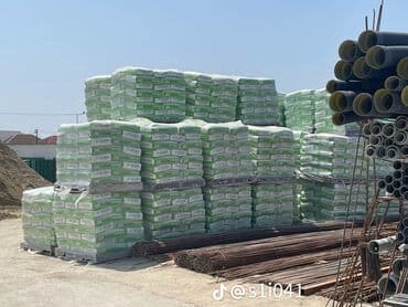 sement norm: Məhsul: “NORM” sement çuvalı Təsvir: - Şəkildə paletlərlə böyük — 1