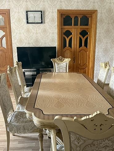 tek stullar: Klassik üslubda yemək otağı dəsti Tərkib: - Uzadılmış formalı iri — 1