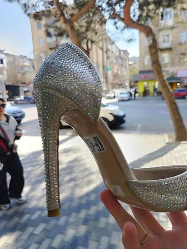 gumuw: Ölçü: 35, rəng - Gümüşü, Yeni — 3