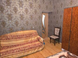 ad gunu banket zallari: Telebe qizlara verilir 2ci mertebede Ev Sahibi qalir Ana ogul zabor — 3