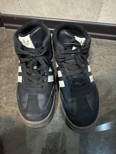 İçi mexli Qara rəngli Adidas kişi/kadın idman ayaqqabısı – yüksəkboğaz