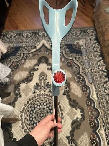 zig yolunda evler: Dirsəkaltı qoltuqağacı (tək ədəd) - Növ: dirsək dayaqlı qoltuqağacı — 1