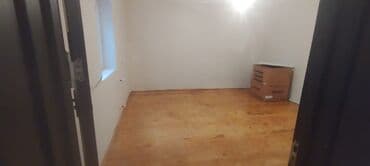 готовые дома продажа: 1 mərtəbəli həyət evi - Tam hasarlı, qapalı həyət. Betonlanmış geniş — 4