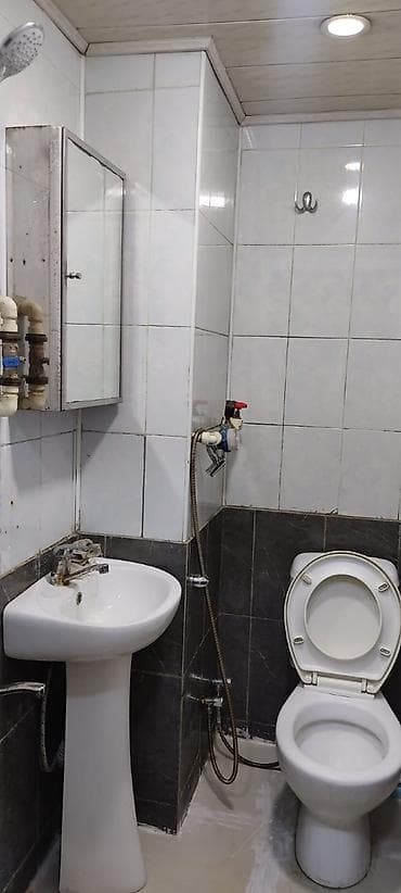 ev satilir baki: Xırdalan gənclər şəhərçiyi 11/2 mertebesi 2 otağlıdı ailəyə verir — 10