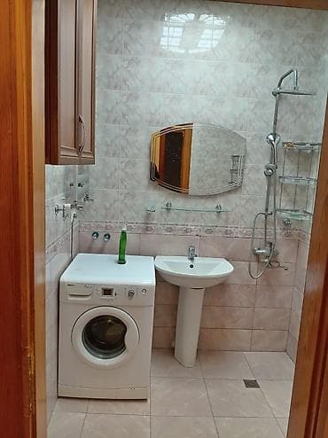 lenkeranda evler: 1 - ci məhəllə 4/2 - mərtəbəsində 3 otaqlı yol qırağı kombisi var polı — 10