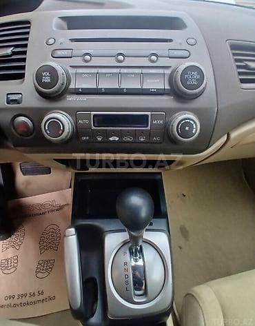 ford tranzit 2003: Honda Civic: 1.8 l | 2007 il Sedan — 4