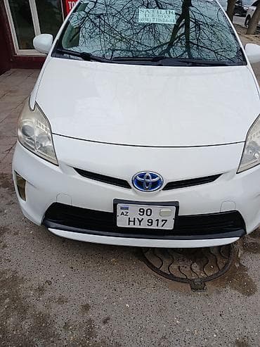 24 maşın: Toyota Prius: 1.5 l | 2013 il Sedan — 1