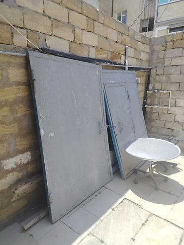 Məhsul: Metal qapılar (1 ədəd) Hüdürü 2 m eni 260 m Təsvir: - Geniş