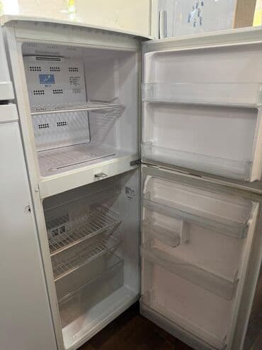 mətbəx tərəzisi: İki qapılı məişət soyuducusu - Üst hissədə dondurucu bölmə — 1