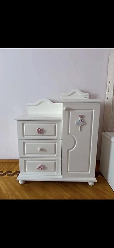 gence qapılar: Qız üçün, Beşik, Dolab — 3