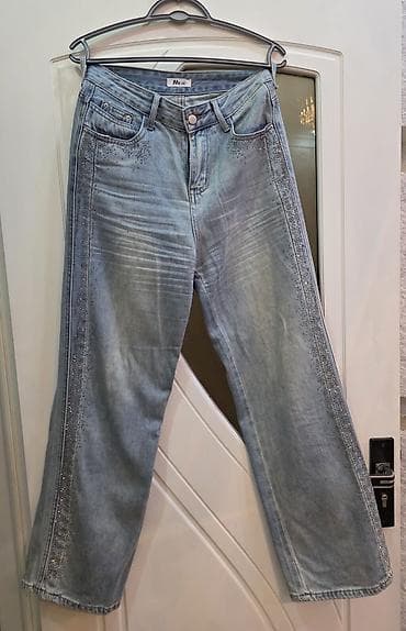 Cinslər, Dilvin, M, rəng - Mavi