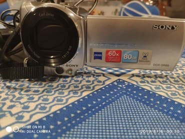 canon 1100 eos: Sony kamera, 80 gb daxili yaddaş, 60*Optical Zoom.Təzədir, bir-iki — 1