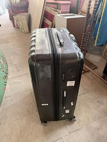 Sərt korpuslu böyük ölçülü səyahət çamadanı