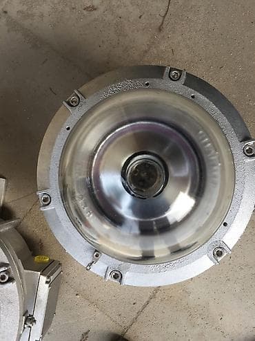 Su nəqliyyatı: Gəmi projektorlari, ikiside tezedir,qiymet 1-i ucun qeyd olunub - 300 — 4