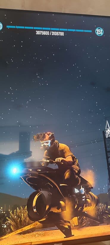 Мототранспорт: Qarajda müxtəlif növ nəqliyyat vasitələri var. Yüksək keçmə — 5