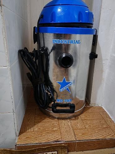 Tozsovuran avadanlığı: CLEANVAC WD 753 sənaye tipli tozsoran Məhsul əla vəziyyətdədir 1 ay — 2